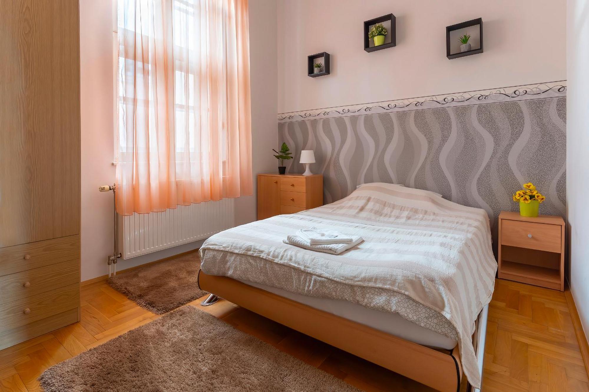 Tomka Apartman Szeged Exterior photo